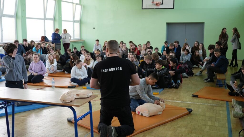 Kurs pierwszej pomocy w szkole